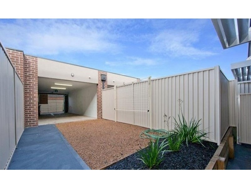 1/17 Tom Roberts Parade, Point Cook VIC 3030