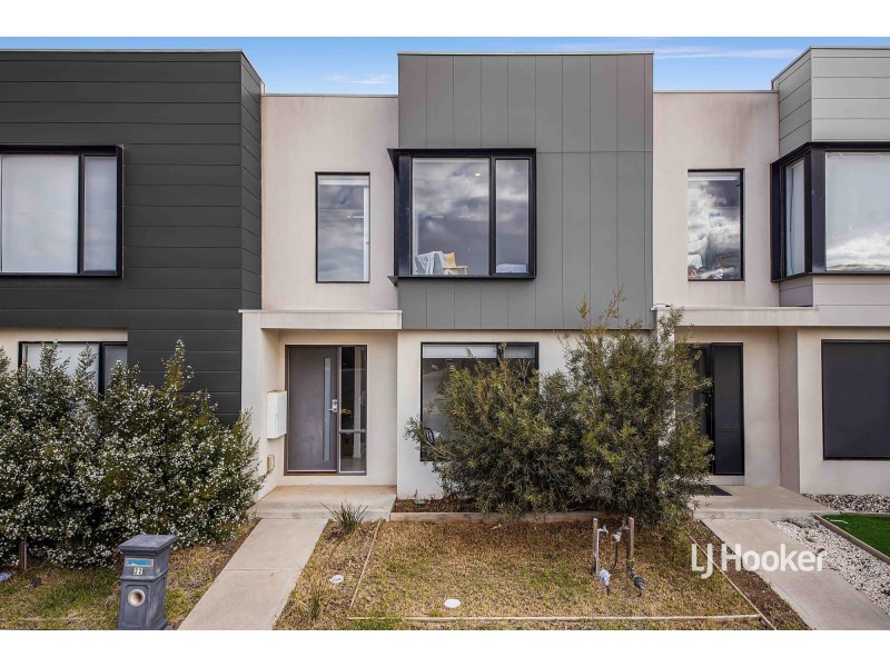 22 Heathwren View, Werribee VIC 3030