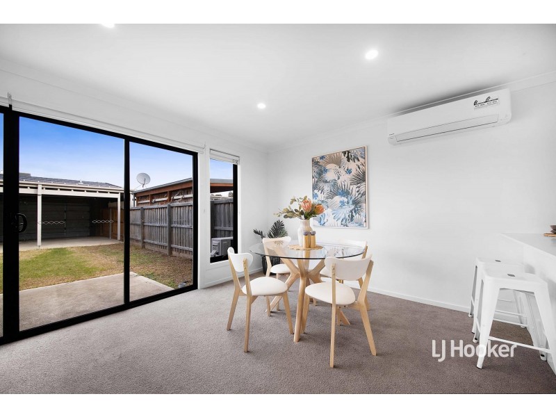 22 Heathwren View, Werribee VIC 3030
