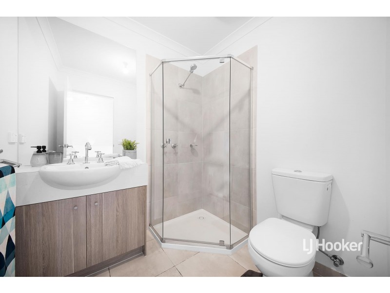 22 Heathwren View, Werribee VIC 3030