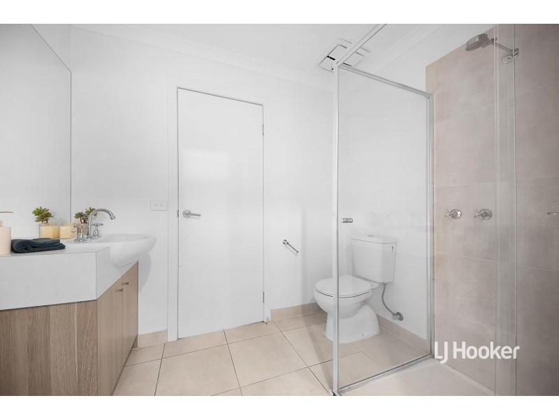 22 Heathwren View, Werribee VIC 3030