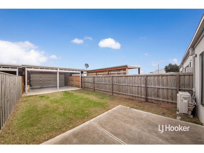22 Heathwren View, Werribee VIC 3030