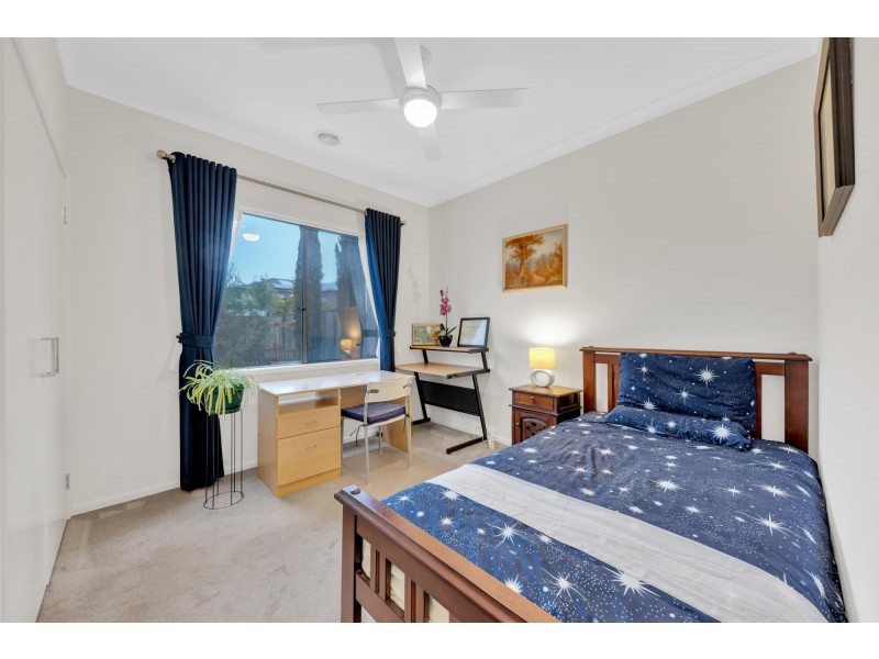 27 Goldeneye Circuit, Werribee VIC 3030