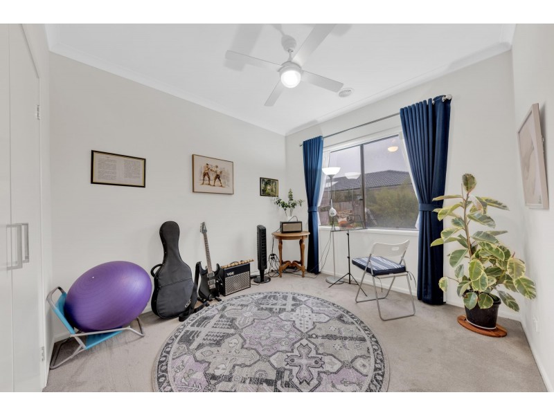 27 Goldeneye Circuit, Werribee VIC 3030