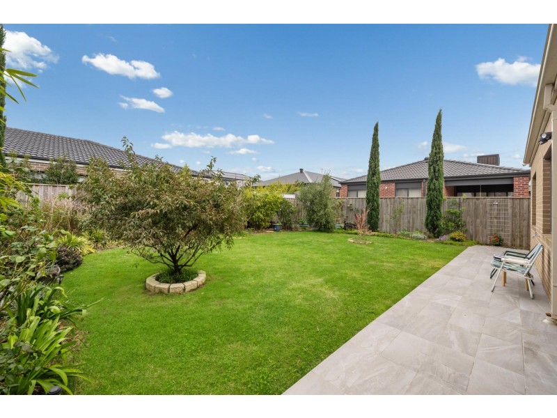 27 Goldeneye Circuit, Werribee VIC 3030