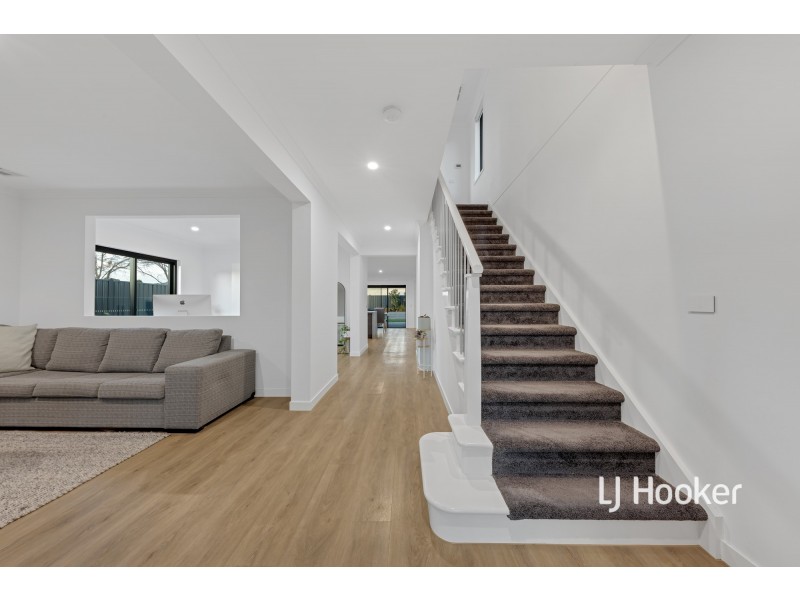 19 Holly Drive, Point Cook VIC 3030