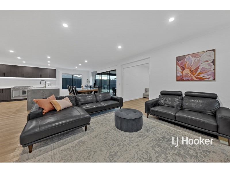 19 Holly Drive, Point Cook VIC 3030