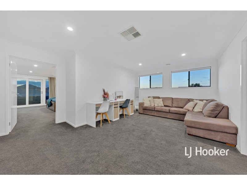 19 Holly Drive, Point Cook VIC 3030