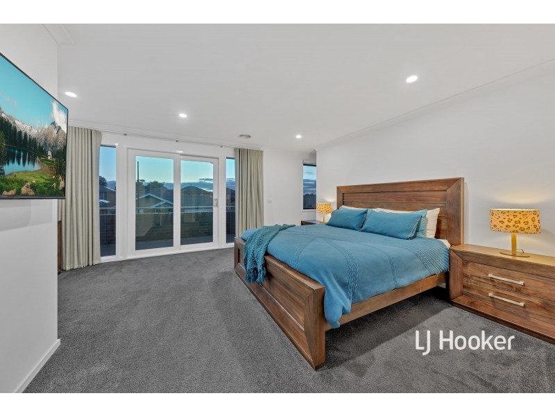 19 Holly Drive, Point Cook VIC 3030