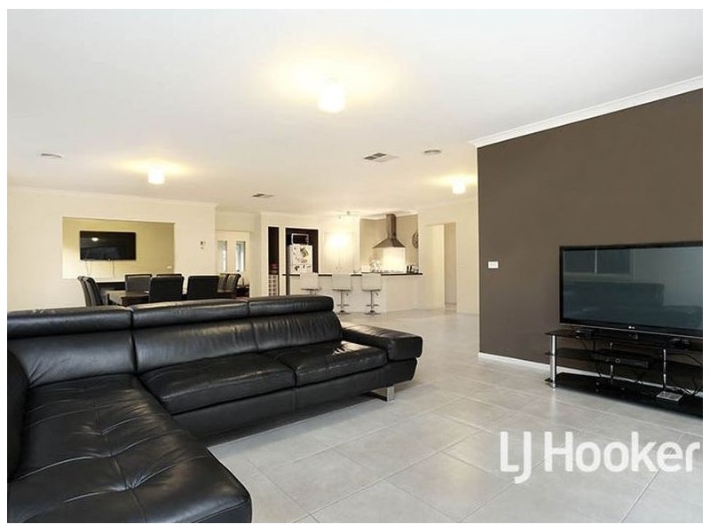 22 Juniper Avenue, Point Cook VIC 3030