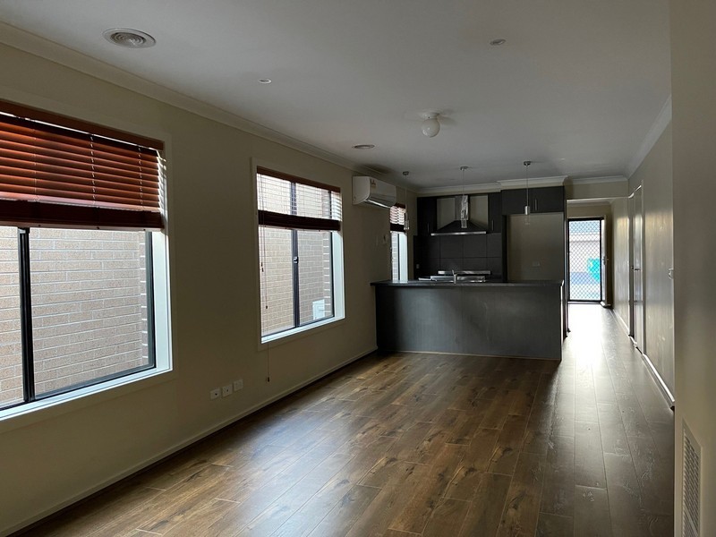 16 Treeleaf Avenue, Point Cook VIC 3030