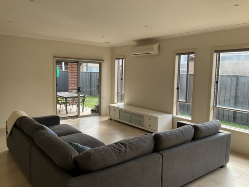 8 Delbridge Drive, Mernda VIC 3754