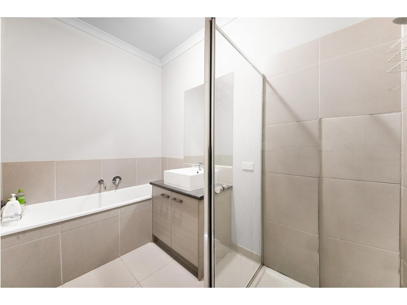 7 Fox Walk, Truganina VIC 3029