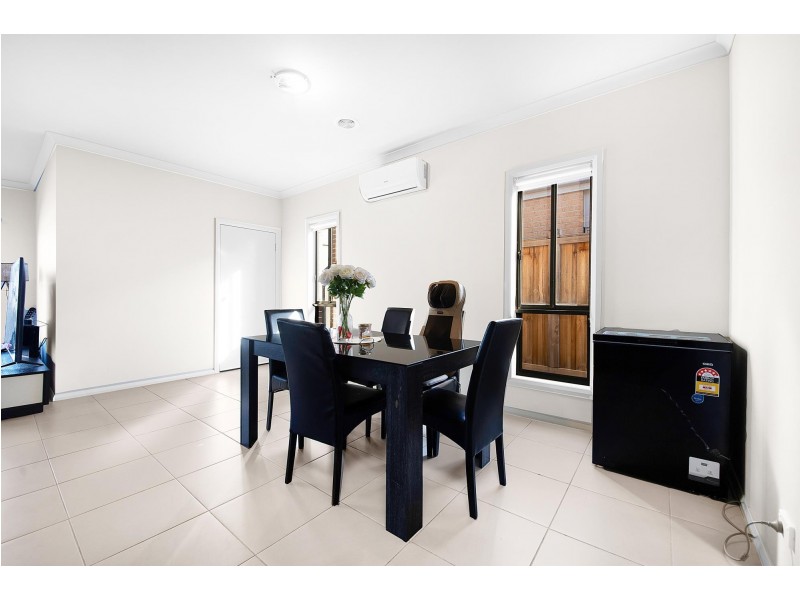 7 Fox Walk, Truganina VIC 3029