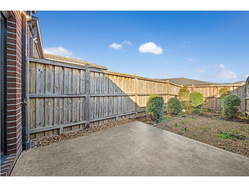 7 Fox Walk, Truganina VIC 3029