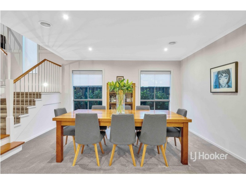 27 Peppertree Drive, Point Cook VIC 3030