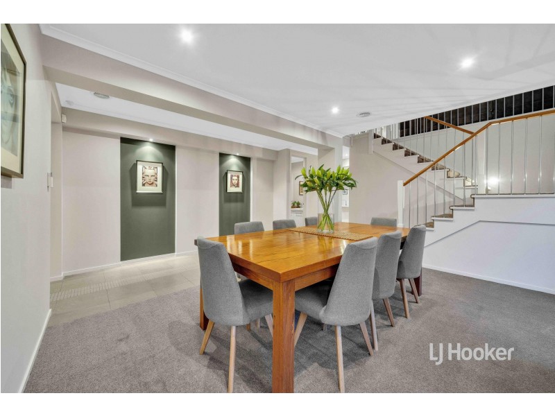 27 Peppertree Drive, Point Cook VIC 3030