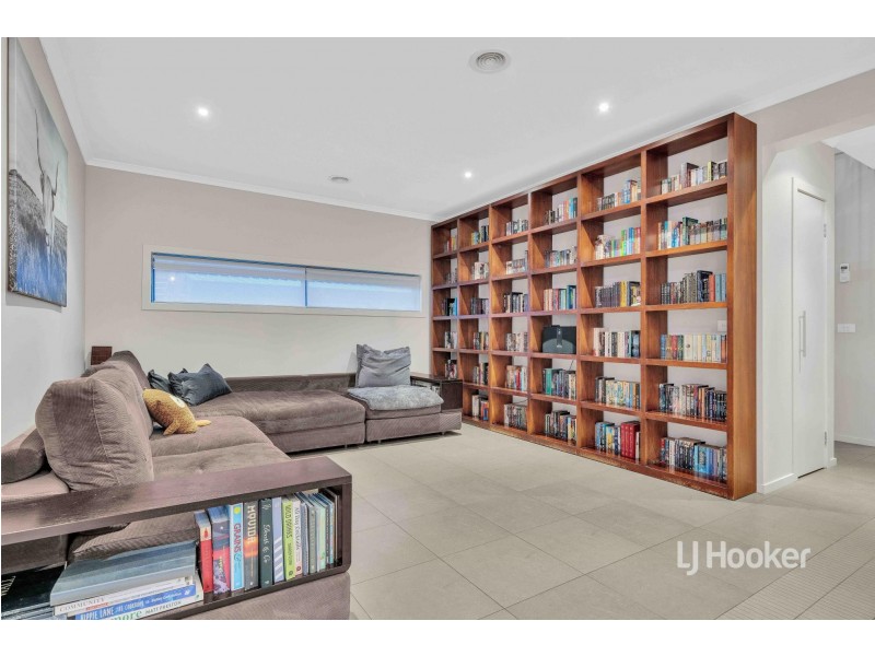 27 Peppertree Drive, Point Cook VIC 3030