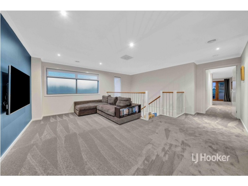 27 Peppertree Drive, Point Cook VIC 3030