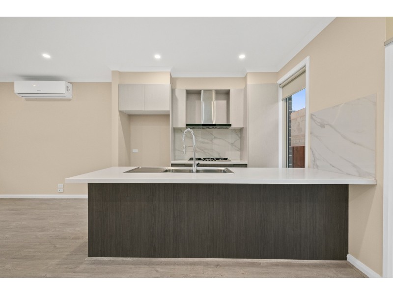 1/24 Heffernan Street, Laverton VIC 3028