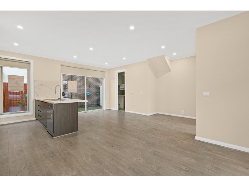 1/24 Heffernan Street, Laverton VIC 3028