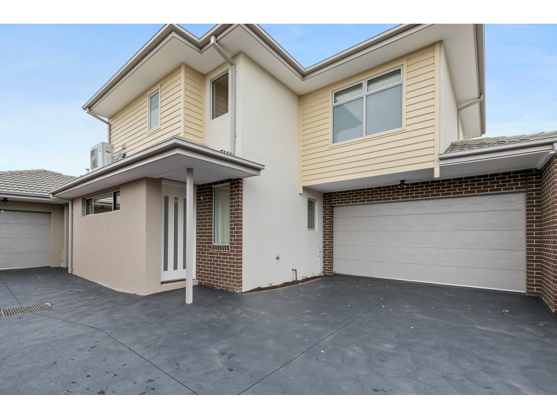 2/24 Heffernan Street, Laverton VIC 3028