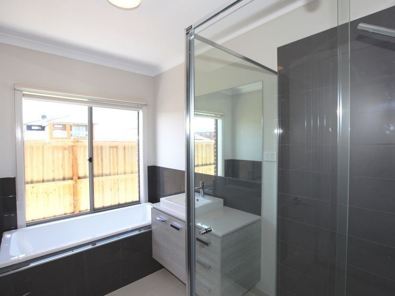 20 Capital Way, Point Cook VIC 3030