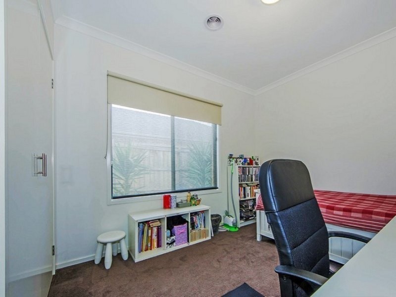 24 Australis Drive, Williams Landing VIC 3027