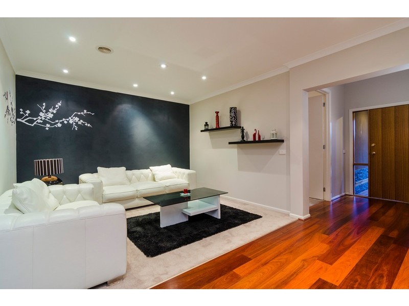 2 Villiers Drive, Point Cook VIC 3030