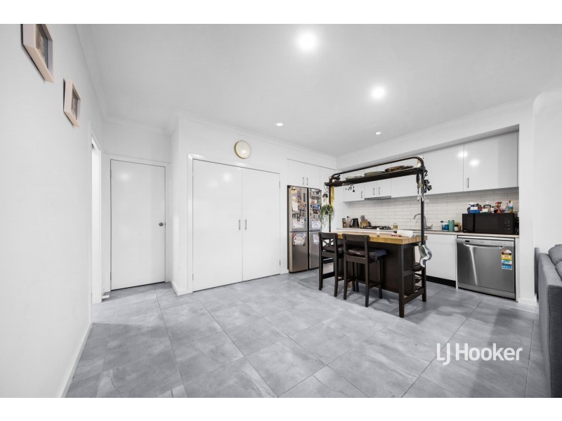 10 Patena Walk, Pakenham VIC 3810