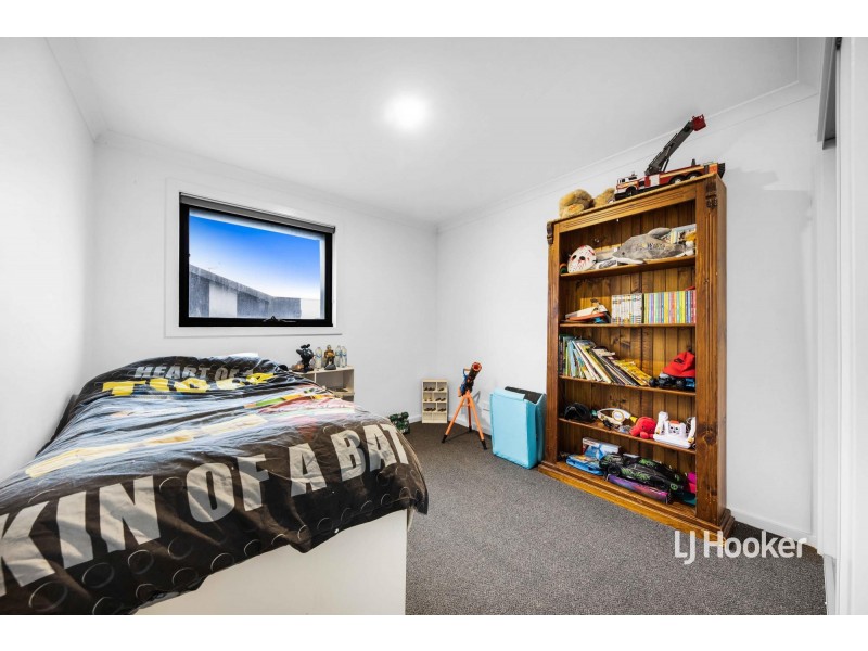 10 Patena Walk, Pakenham VIC 3810