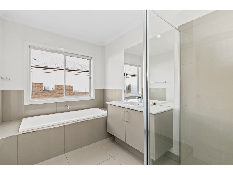 77 Astoria Drive, Point Cook VIC 3030