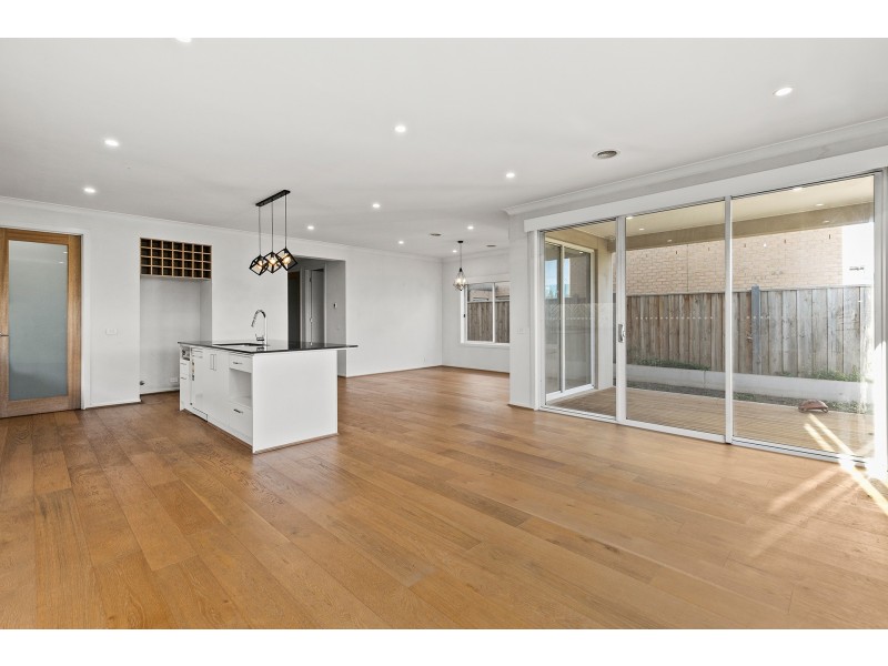 77 Astoria Drive, Point Cook VIC 3030