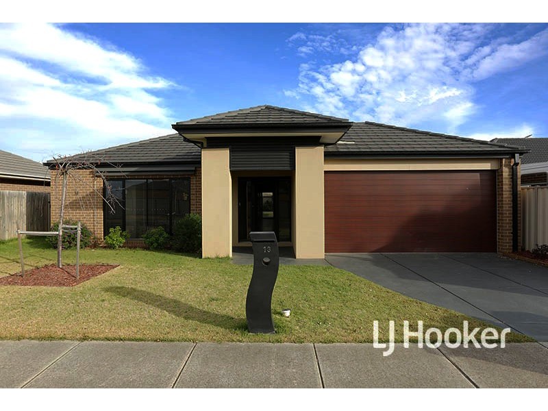 13 Pinoak Street, Point Cook VIC 3030