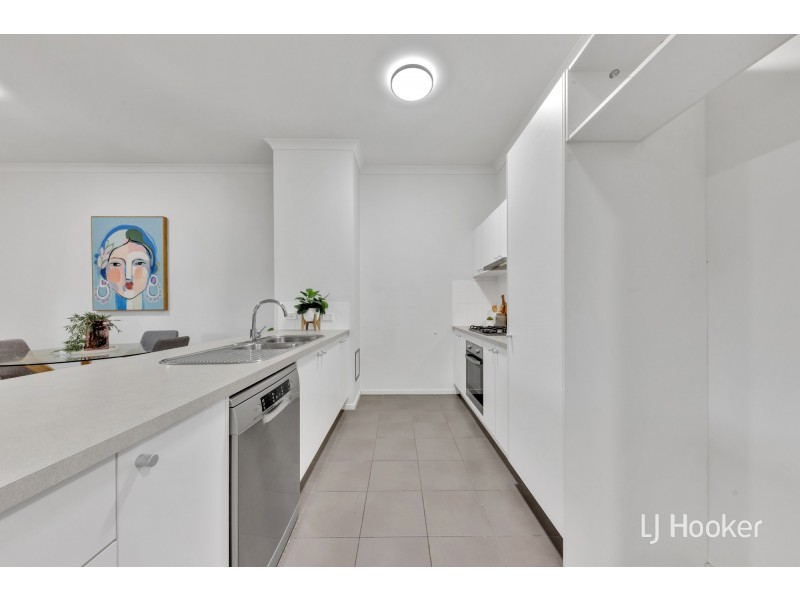 1/11 Tom Roberts Parade, Point Cook VIC 3030