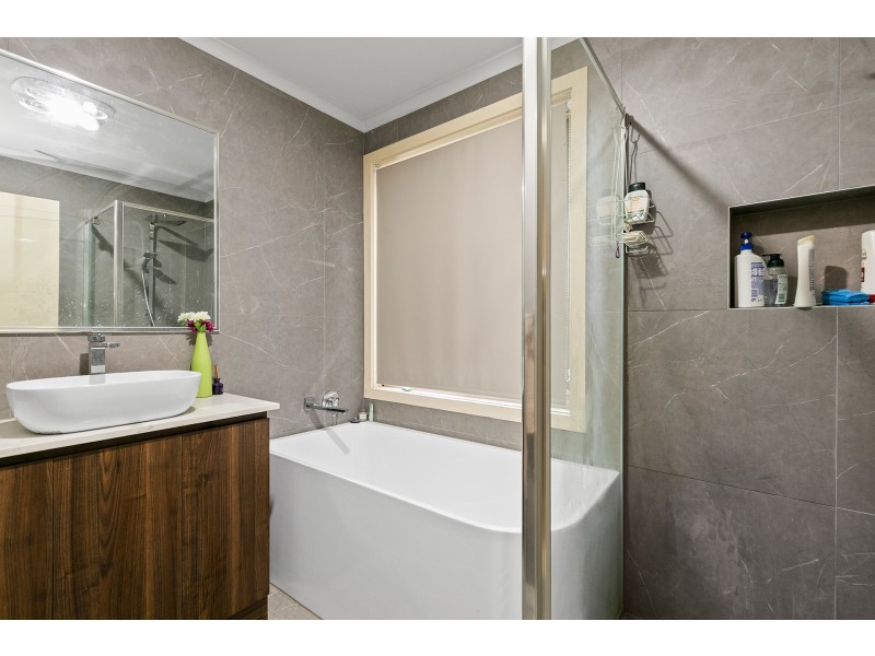 44 Canonbury Circle, Seabrook VIC 3028