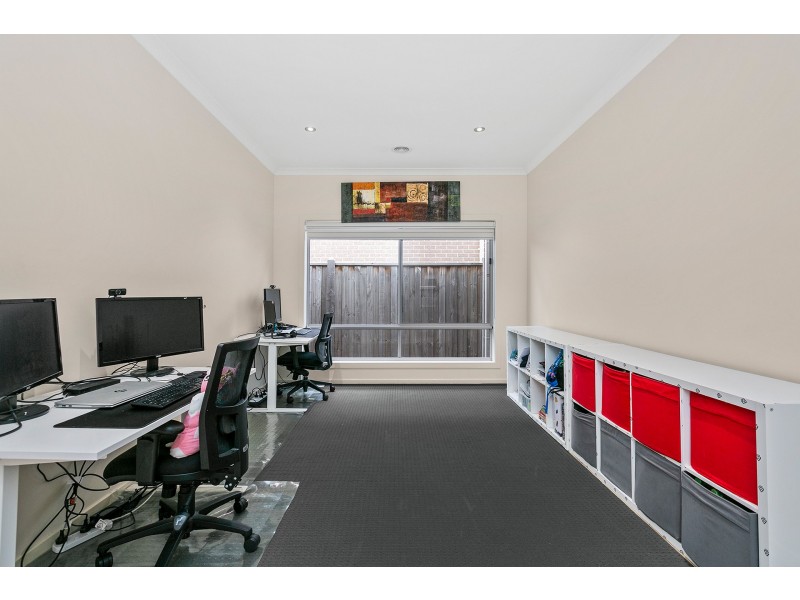 20 McKeown Avenue, Williams Landing VIC 3027