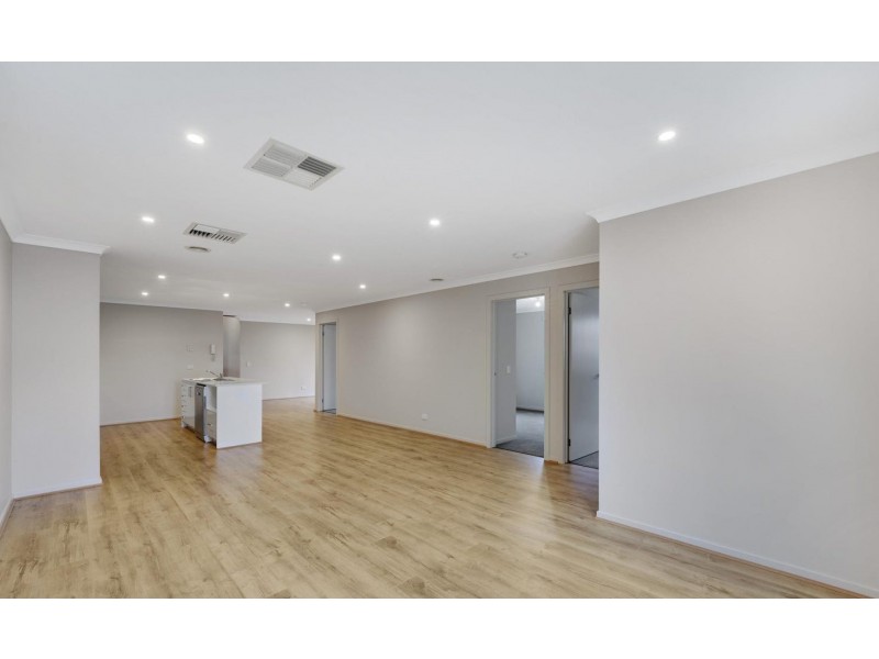 13 William Street, Mernda VIC 3754