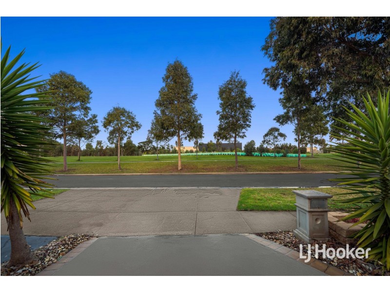 32 Parkvista Drive, Truganina VIC 3029