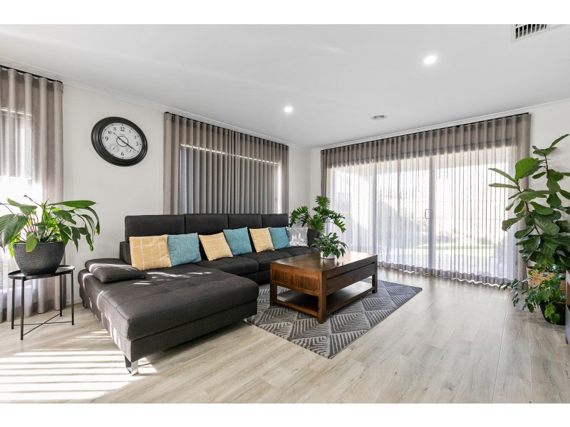 23 Devoe Road, Point Cook VIC 3030