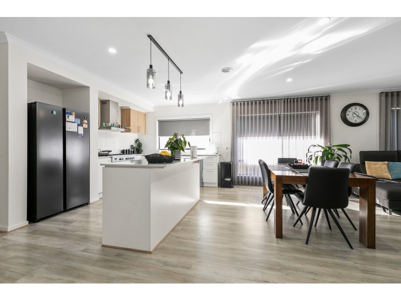 23 Devoe Road, Point Cook VIC 3030