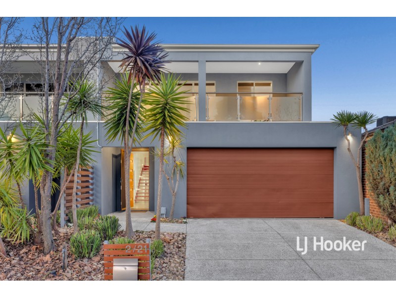 2/21 Lennon Boulevard, Point Cook VIC 3030