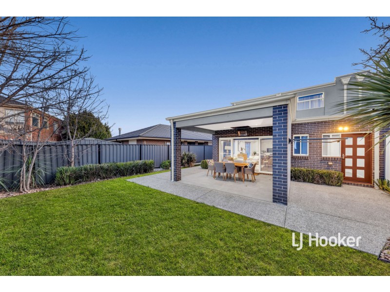 2/21 Lennon Boulevard, Point Cook VIC 3030