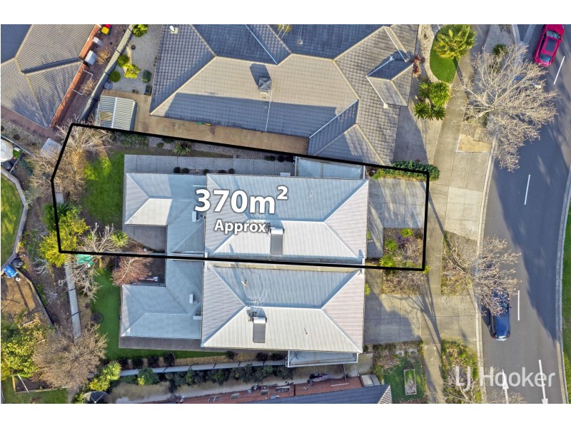 2/21 Lennon Boulevard, Point Cook VIC 3030