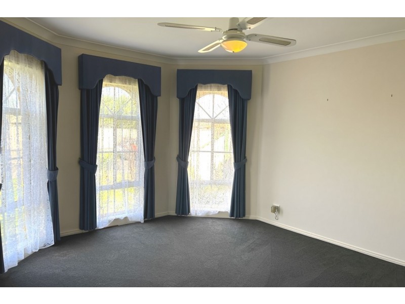 17 Honeysuckle Place, Hoppers Crossing VIC 3029