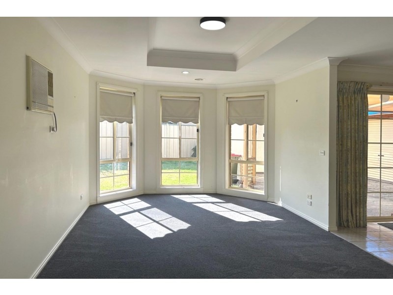 17 Honeysuckle Place, Hoppers Crossing VIC 3029