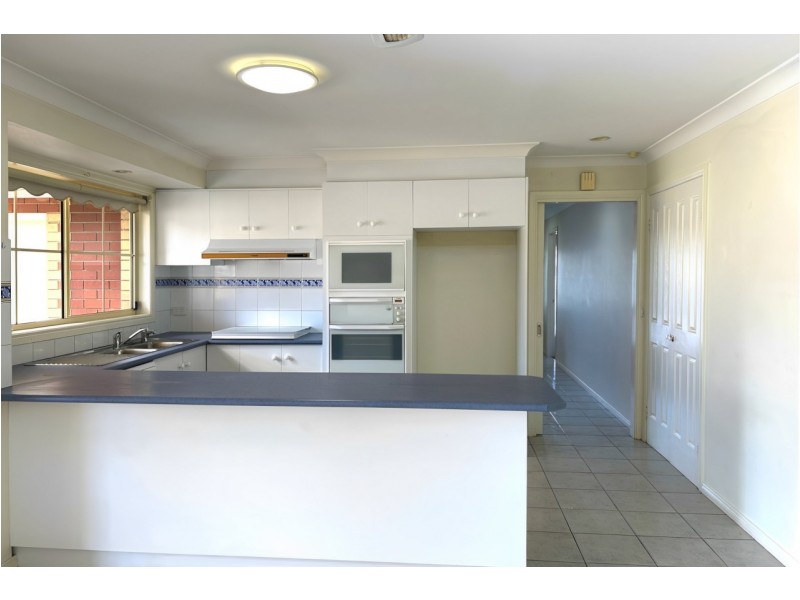 17 Honeysuckle Place, Hoppers Crossing VIC 3029