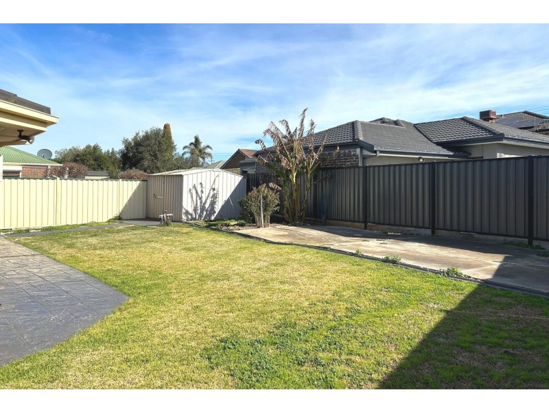 17 Honeysuckle Place, Hoppers Crossing VIC 3029