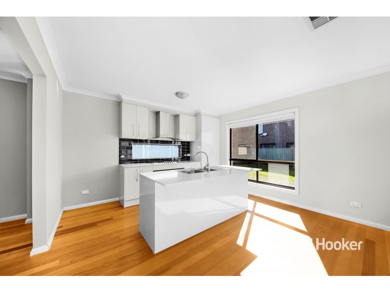 12 Laburnum Avenue, Wyndham Vale VIC 3024