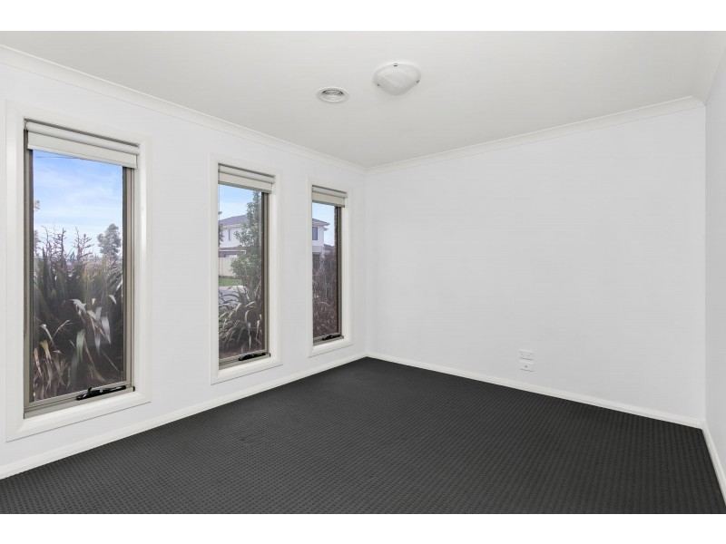 1 Gilmore Grove, Point Cook VIC 3030